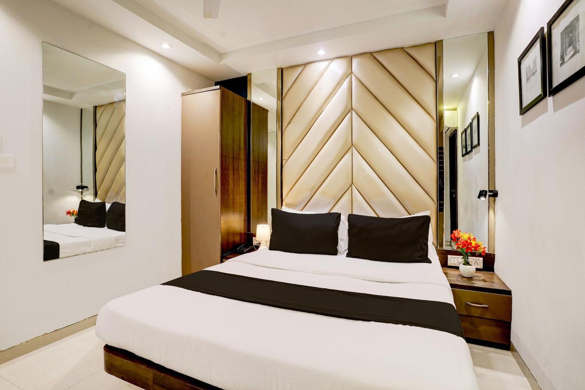 Super Hotel O Mumbai Central Formerly Park Palace Bombaim Exterior foto